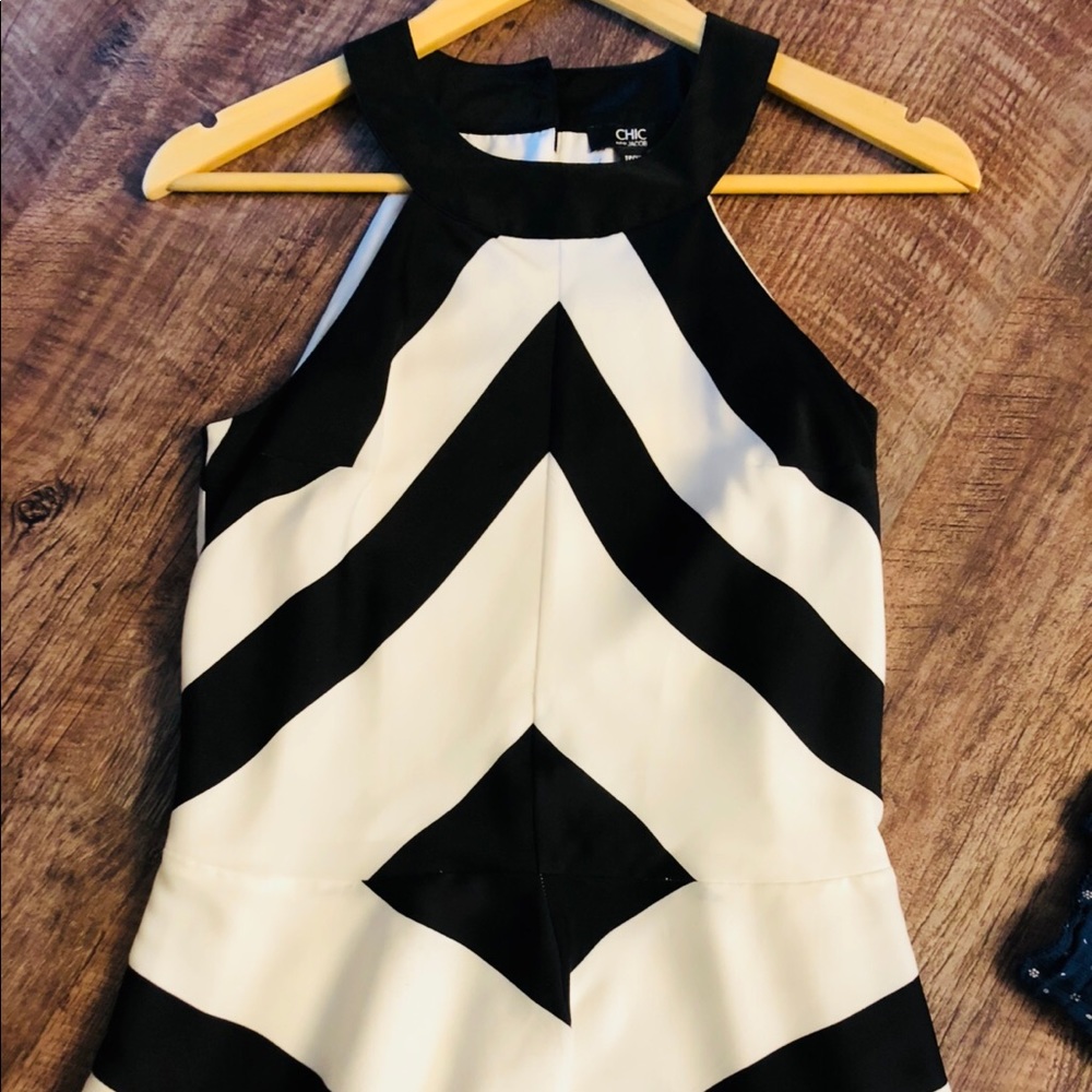 Cute sleeveless top